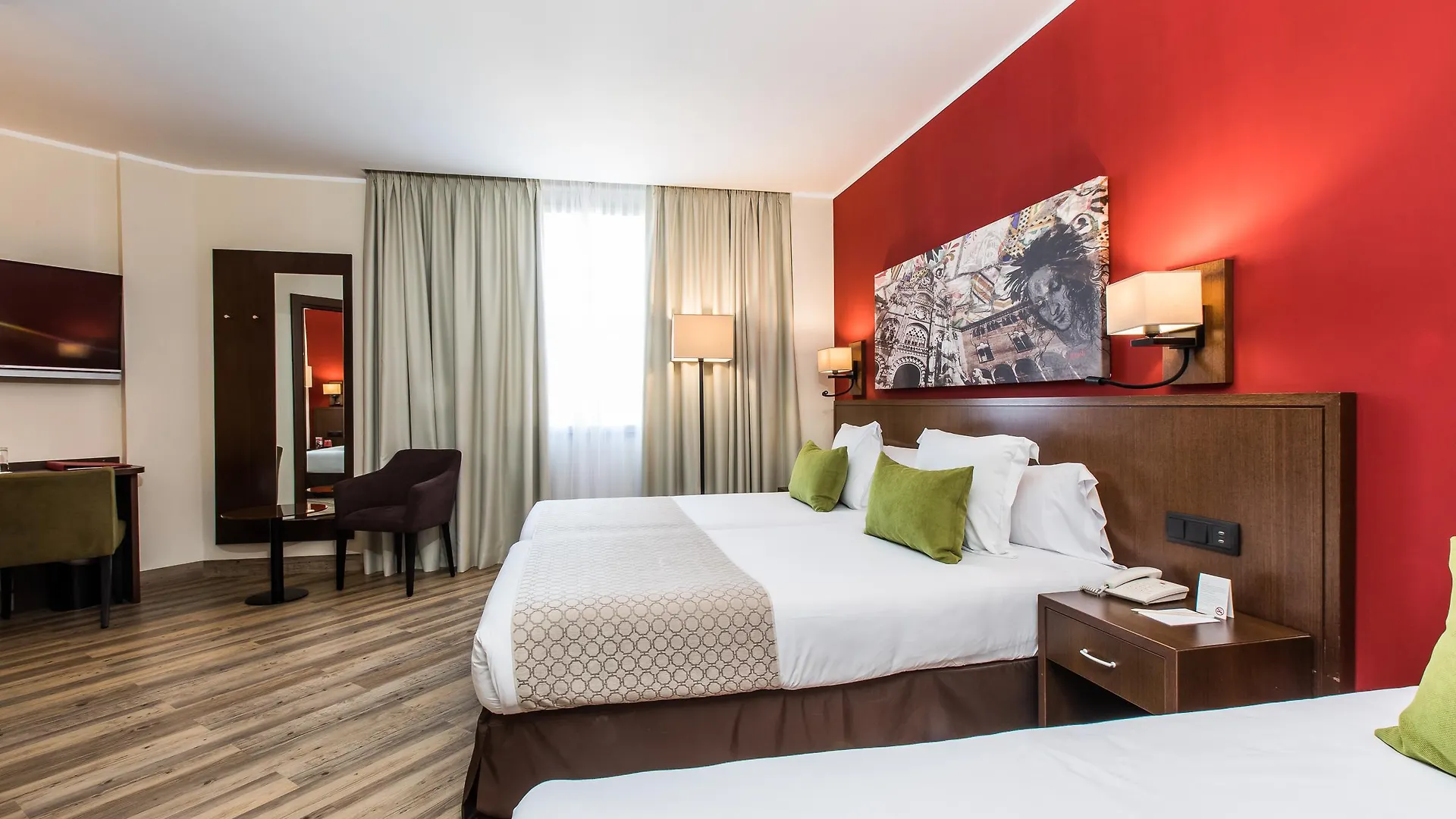 Leonardo Hotel Barcelona Gran Via 3*,