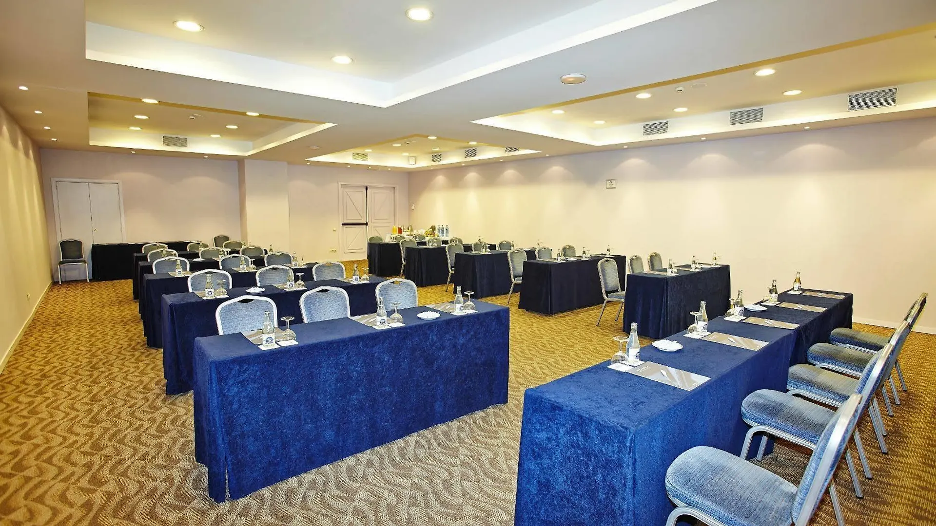Leonardo Hotel Barcelona Gran Via 3*,  Spain